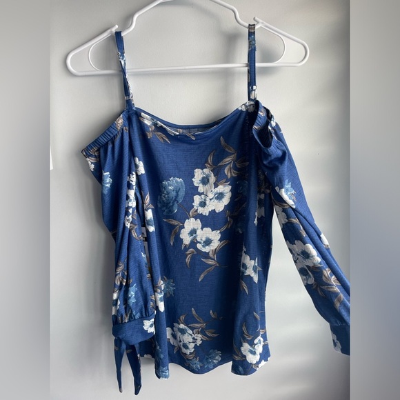 Blue Floral Bohemian Off the Shoulder Long Sleeve Top - Picture 3 of 5